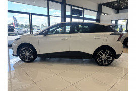 2024 MG MG4 MEH32 Essence 64 Hatch