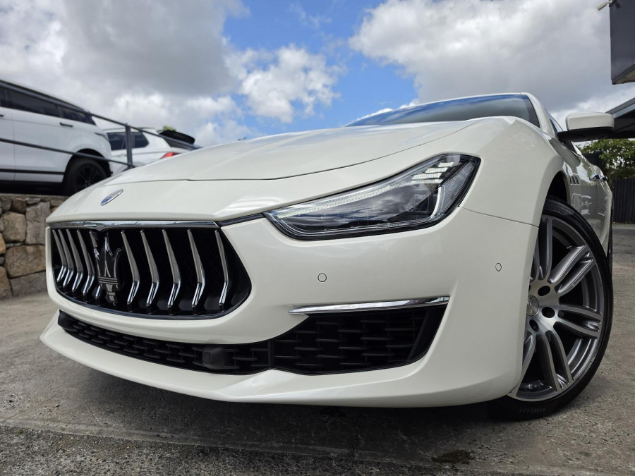 2020 Maserati Ghibli M157 GranLusso Sedan Image 2