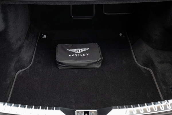 2023 Bentley Flying Spur 3S Azure V8 Sedan image 28