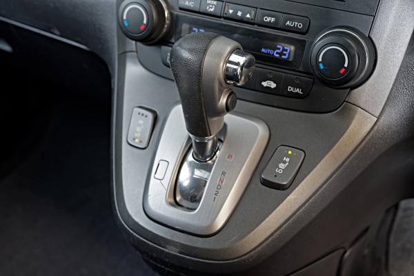 2011 Honda CR-V RE Luxury SUV image 12