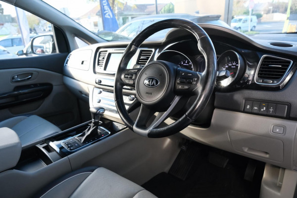 2017 MY18 Kia Carnival YP Platinum Van Image 7