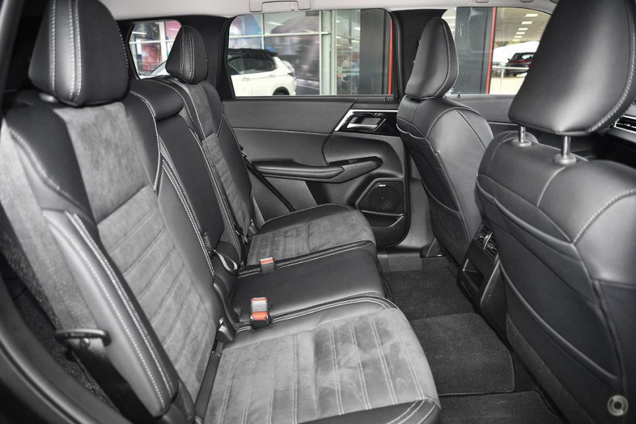 2025 Mitsubishi Outlander ZM Aspire SUV Image 6