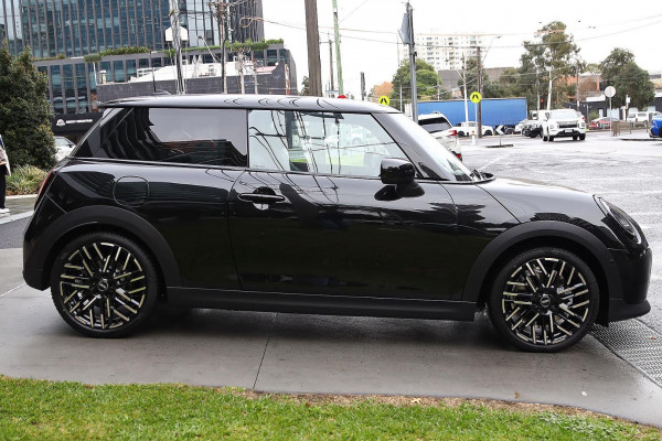 2026 MINI Cooper F66 C Favoured Hatch image 5