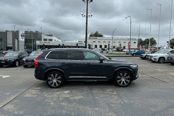 2021 Volvo XC90 L Series  T6 In Wagon Image 2