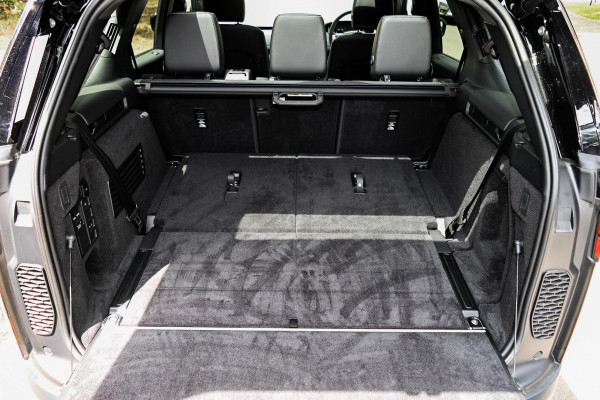 2025 Land Rover Discovery Series 5 D350 S SUV image 5