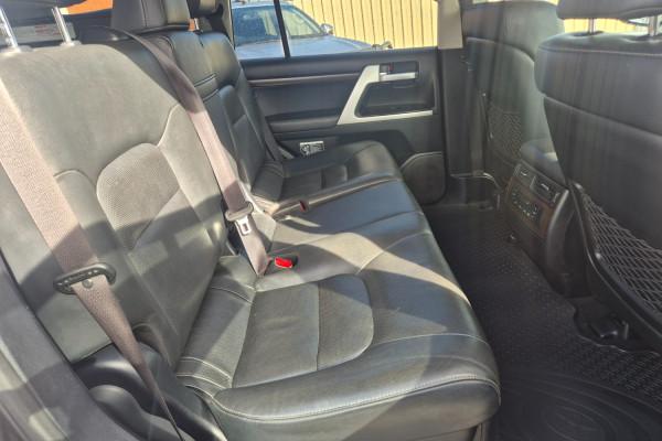 2019 Toyota LandCruiser VDJ200R VX SUV Image 26
