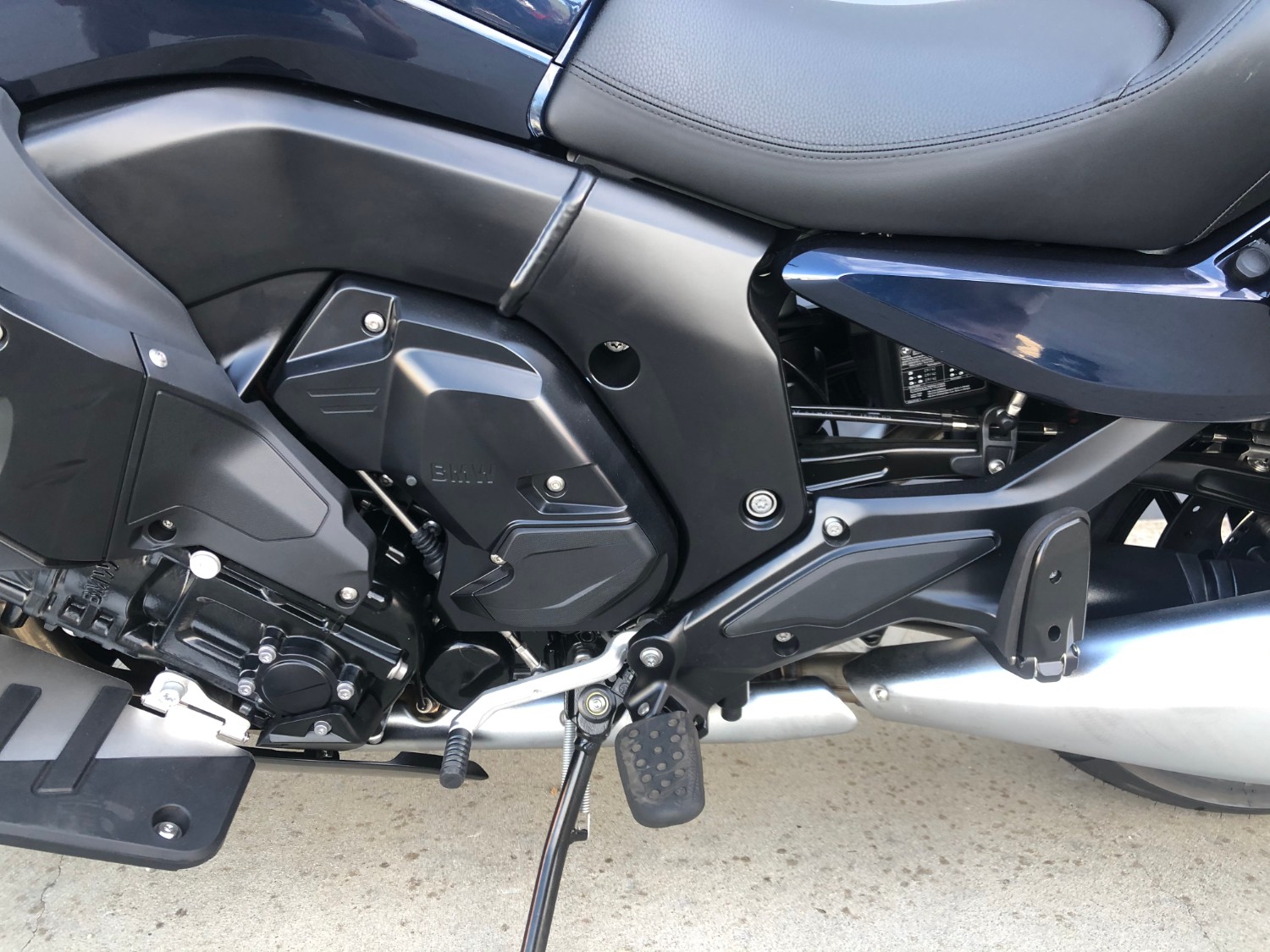 2019 BMW K1600 B Deluxe Motorcycle Image 6