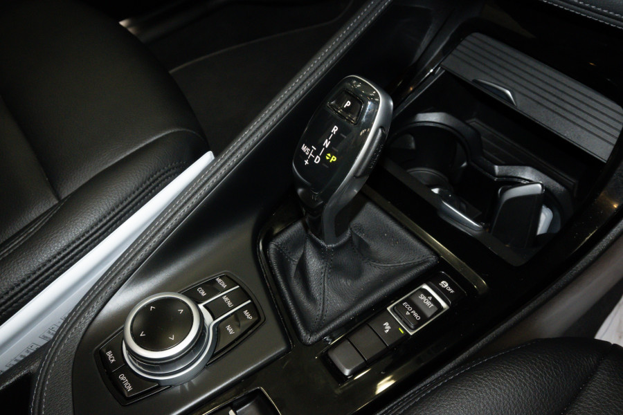 2022 BMW X1 F48 LCI sDrive20i SUV Image 15