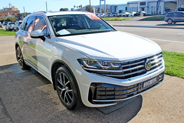 2024 MY25 Volkswagen Touareg RC 210TDI Elegance SUV Image 4