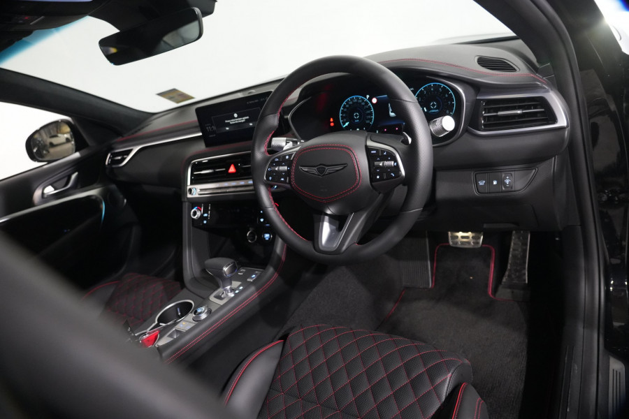 2025 Genesis G70 3.3t Sport Lux Sedan