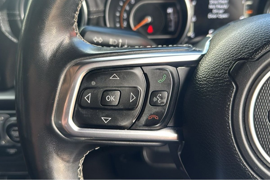 2018 Jeep Wrangler JK Overland SUV Image 18