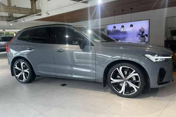 2022 Volvo XC60 UZ Recharge Plug-In Hybrid SUV Image 5
