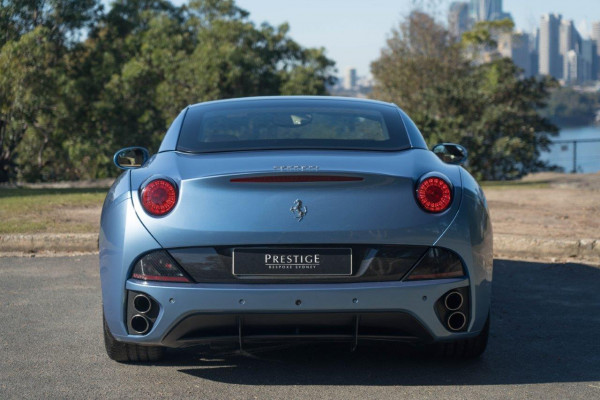 2011 Ferrari California Convertible Image 4