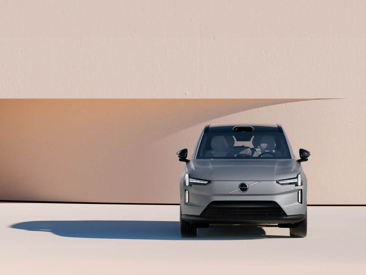  Expand your Horizons with the Volvo EX90