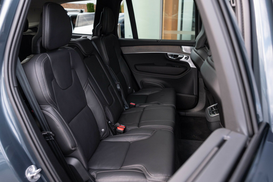 2025 MY26 Volvo XC90 L Series Ultra B5 Dark SUV Image 17