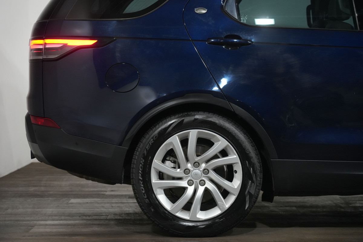 2020 Land Rover Discovery Series 5 Sd6 SE SUV