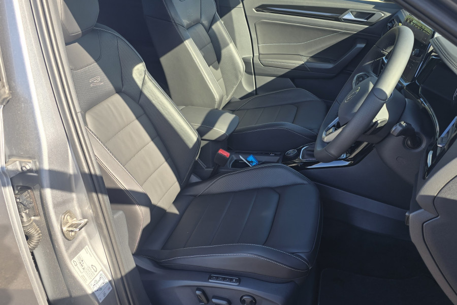 2025 Volkswagen T-Roc D11 140TSI R-Line SUV Image 15