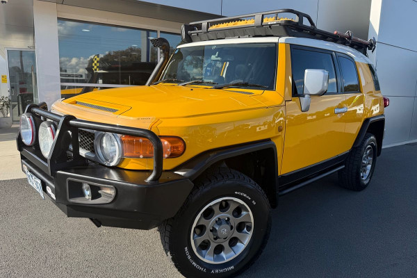 2012 Toyota FJ Cruiser GSJ15R SUV