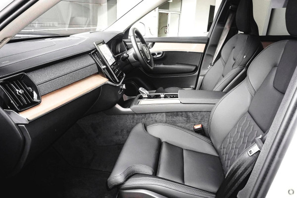 2026 Volvo XC90 L Series Plus B5 Bright SUV Image 6