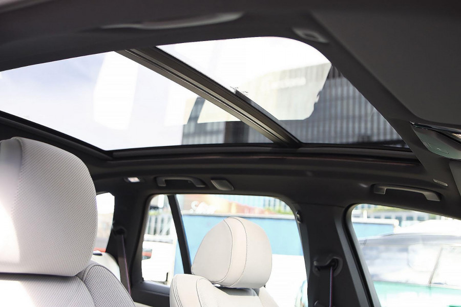 2026 BMW X5 G05 LCI M60i SUV