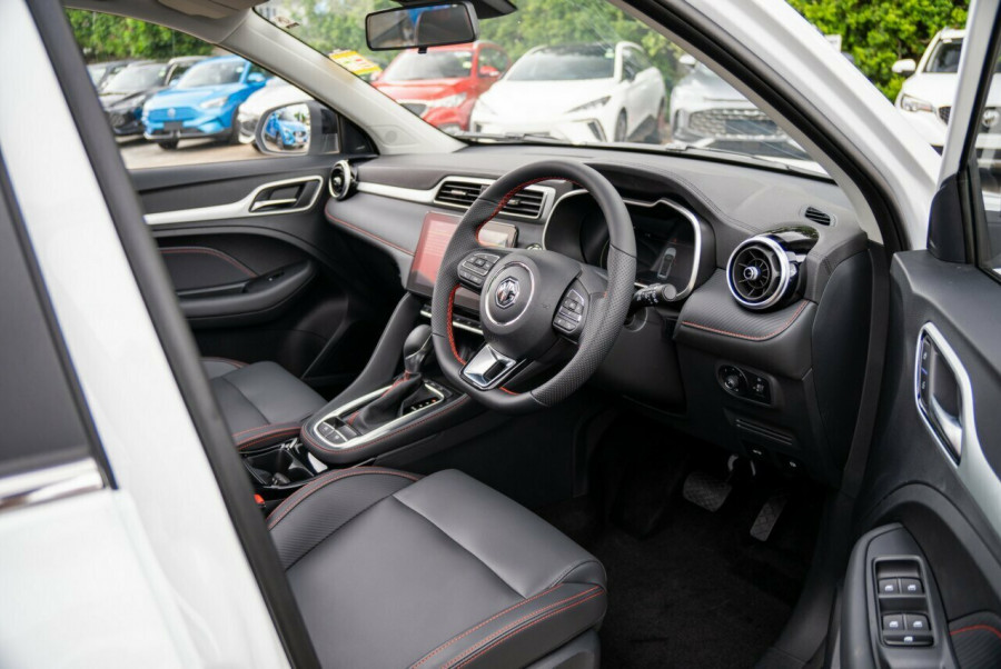 2024 MG ZST S13 Essence SUV Image 16