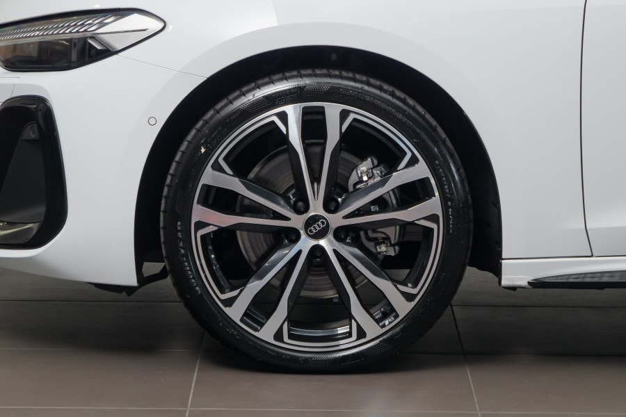 2025 Audi A5 B10 TFSI 200kW S line Sedan