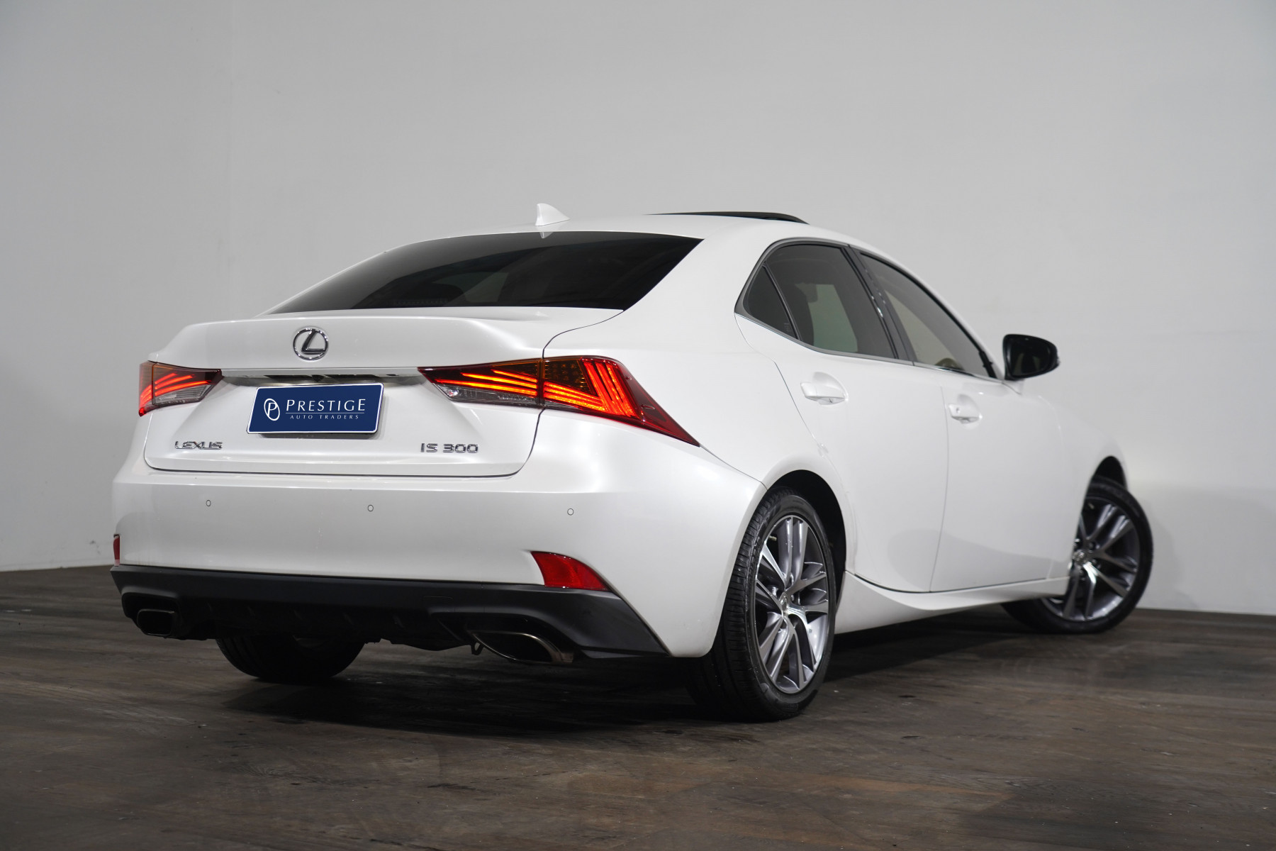 2019 Lexus Is300 Luxury Sedan Image 7