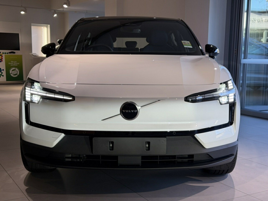 2026 Volvo EX30  Single Motor Extended Range Plus SUV Image 3