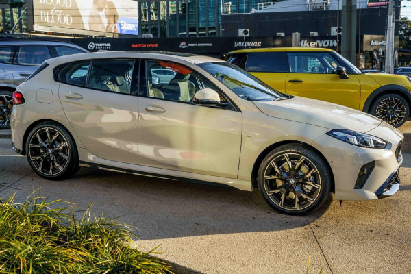 2025 BMW 1 Series F70 120 M Sport Hatch image 5