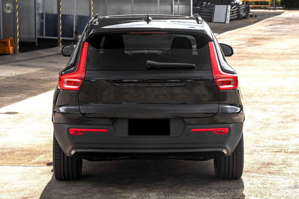 2024 MY25 Volvo EX40 No Series Black Edition SUV Image 3