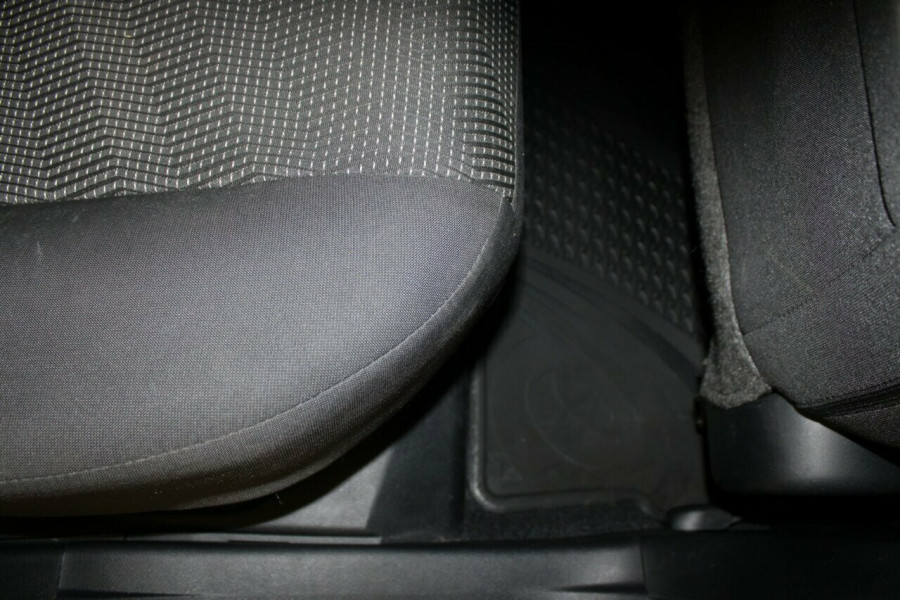 2016 Toyota Corolla ZWE186R Hybrid Hatch Image 22