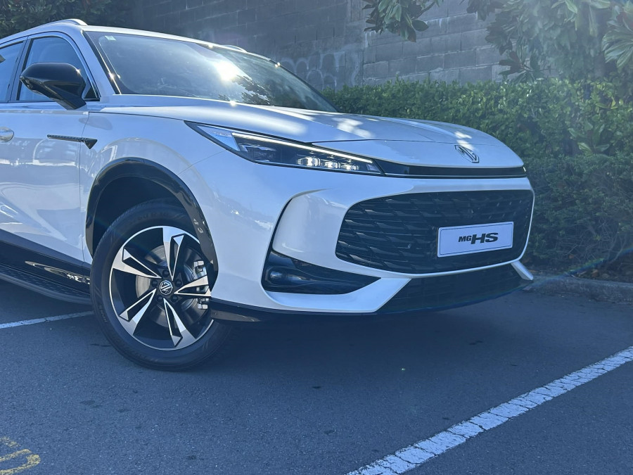 2026 MG HS Super Hybrid Excite SUV Image 18