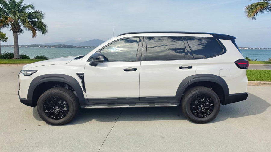 2026 MY25 LDV D90 SV9A Executive SUV Image 8