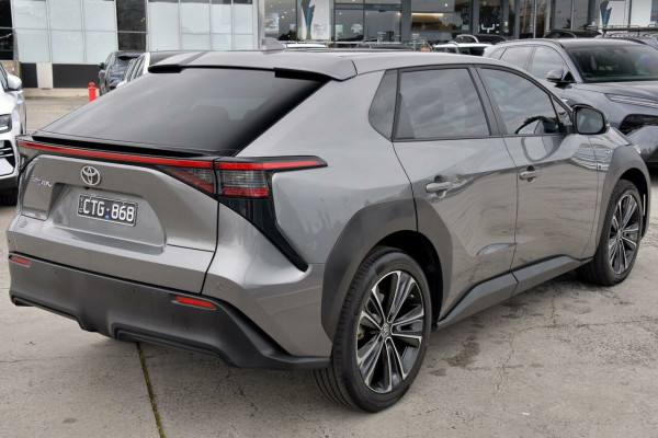 2023 Toyota bZ4X XEAM10R SUV Image 23