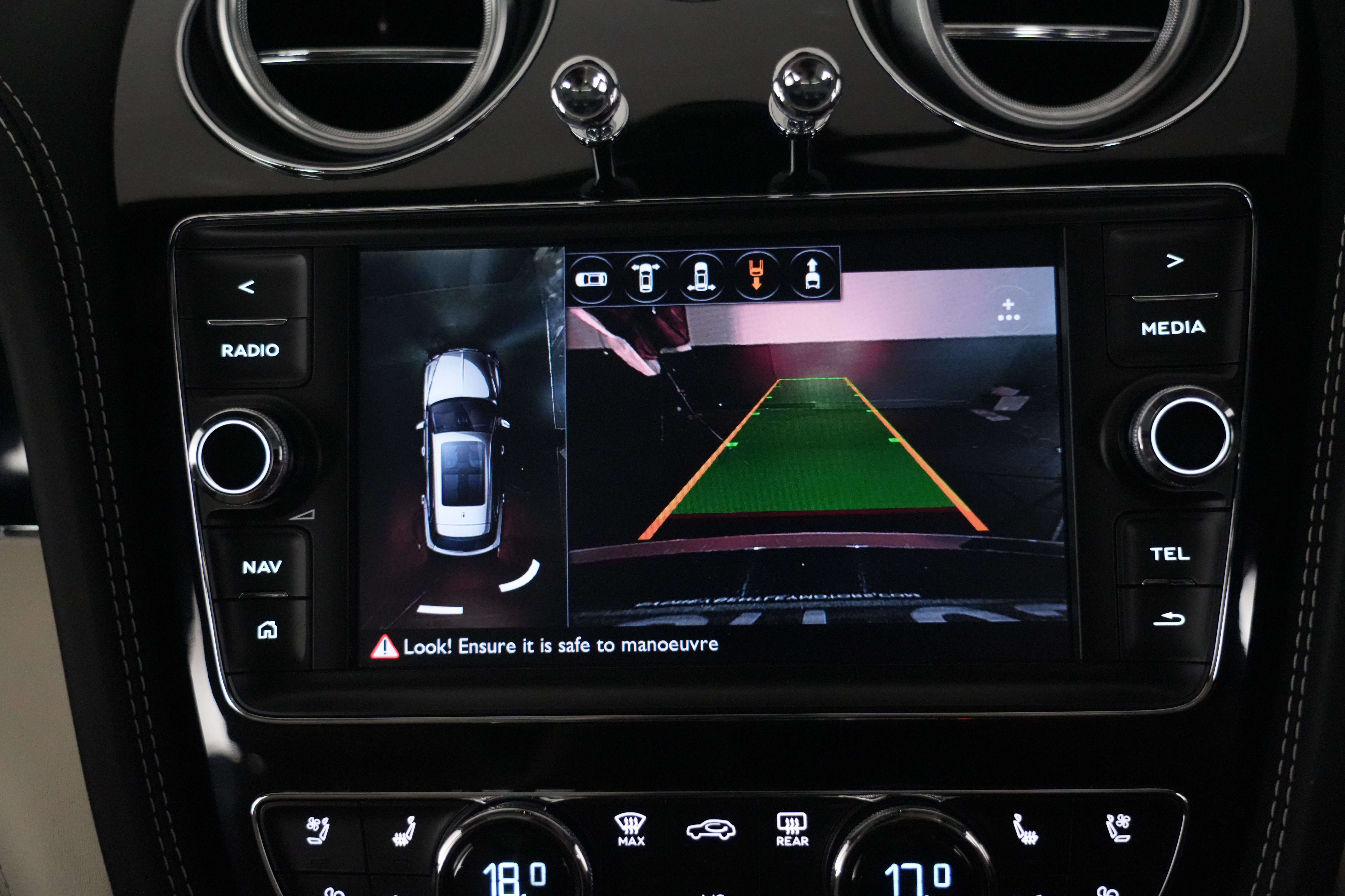 2018 Bentley Bentayga W12 SUV Image 40