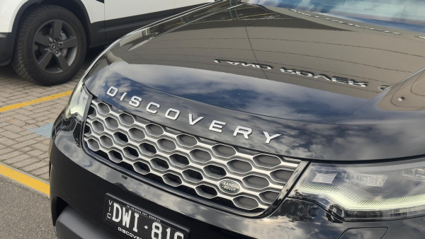 2025 Land Rover Discovery Series 5 D350 S SUV image 3