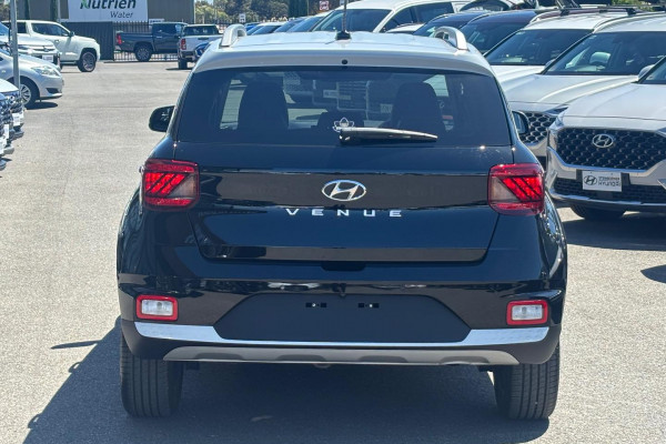 2023 Hyundai Venue QX.V5 Elite SUV Image 5