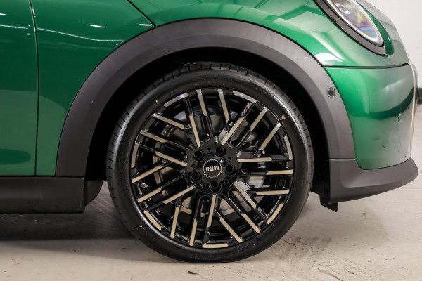 2026 MINI Cooper F66 S Favoured Hatch image 22