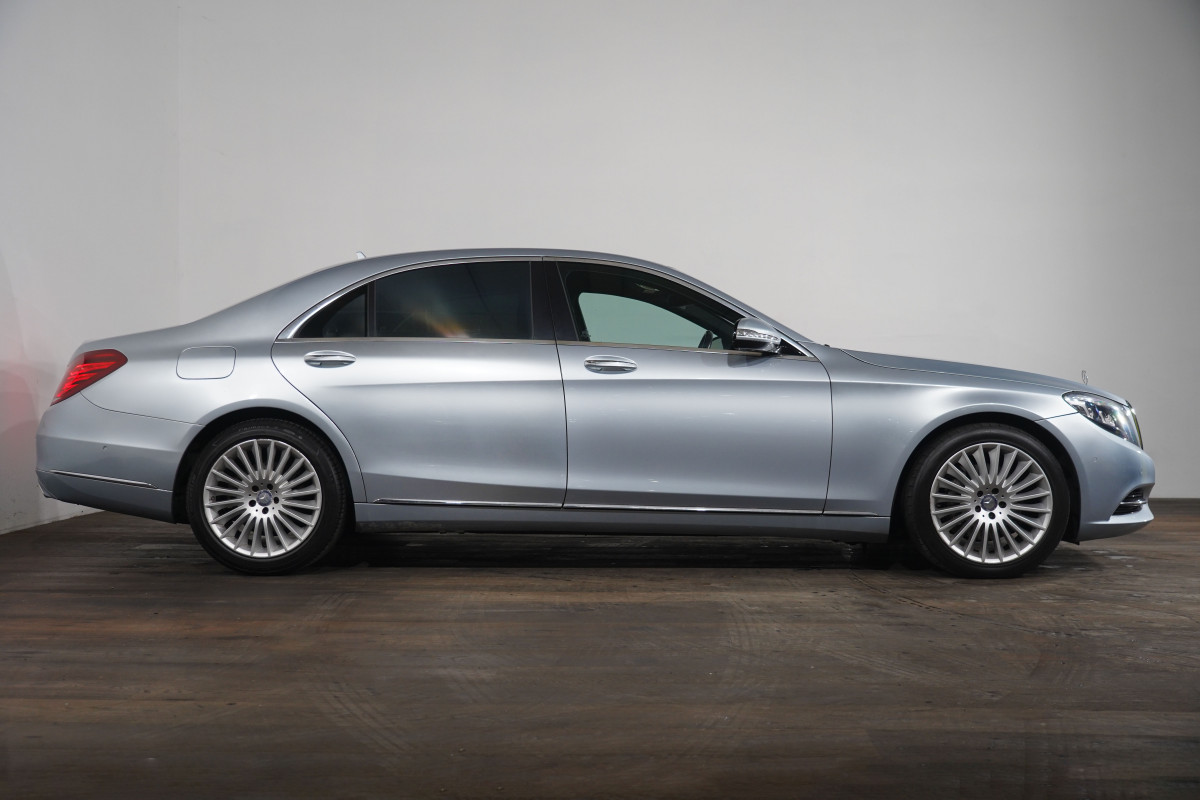 2013 Mercedes-Benz S400 Sedan Image 4