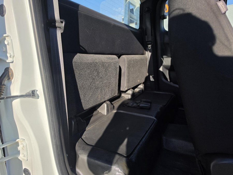 2017 Isuzu D-MAX  SX Cab Chassis Image 12
