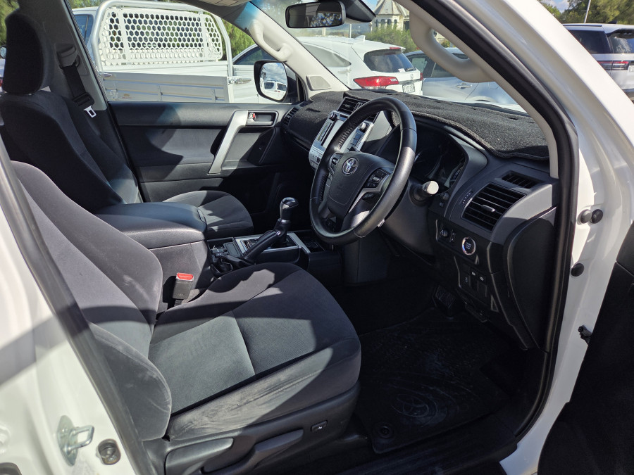 2019 Toyota LandCruiser Prado GDJ150R GXL SUV Image 15