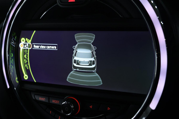 2015 MINI Cooper F55 Cooper S Hatch image 17