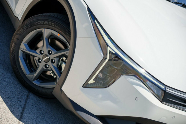 2026 Kia K4 CL4m S Hatch Image 6