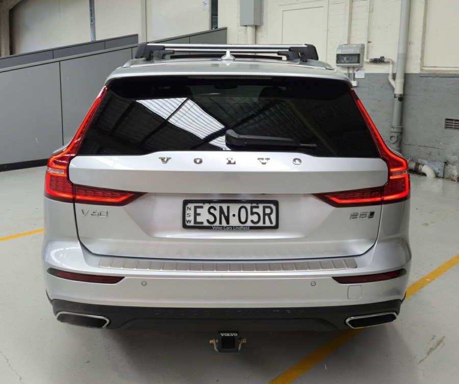 2021 MY22 Volvo V60 Cross Country Z Series B5 Wagon Image 5