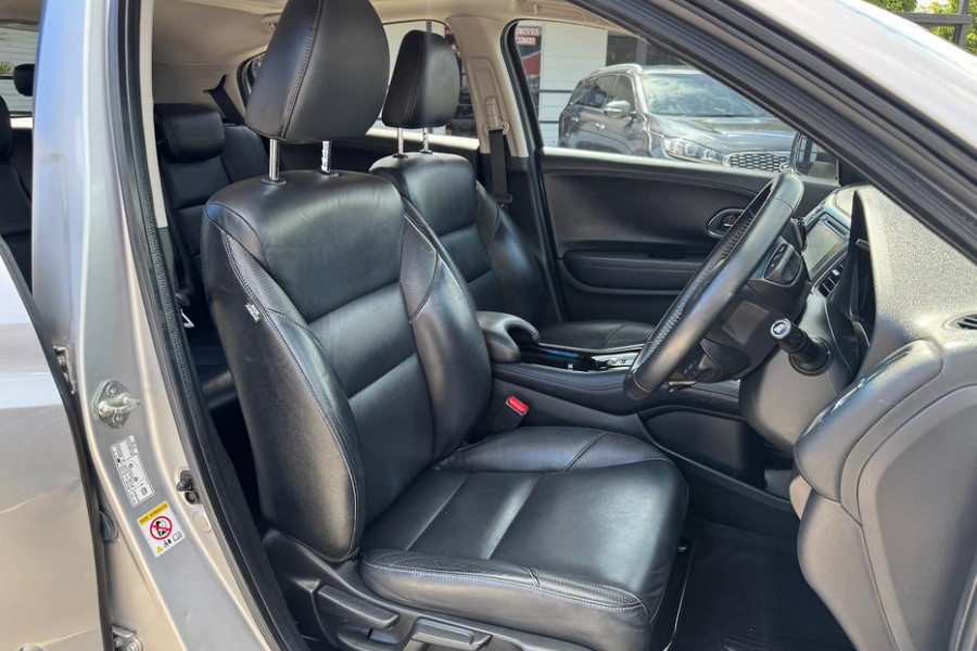 2015 Honda HR-V VTi-L SUV Image 8