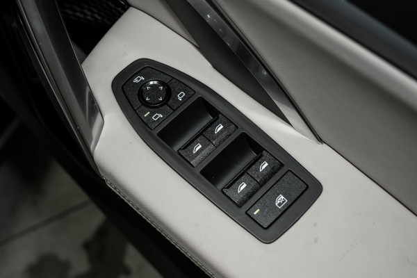 2024 BMW iX1 U11 eDrive20 xLine SUV image 20