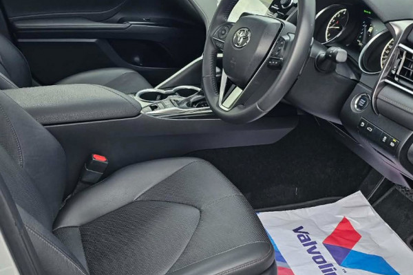 2018 Toyota Camry AXVH71R SL Sedan Image 12