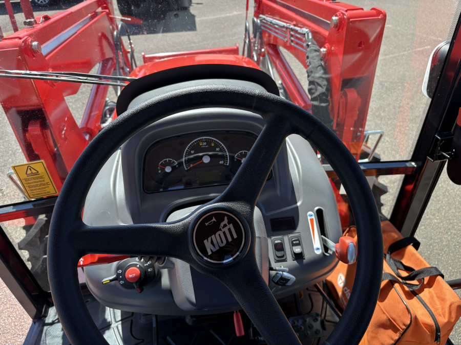 2025 Kioti RX8030 CAB TRACTOR w/ LOADER & BUCKET  RX8030 Tractors Image 10