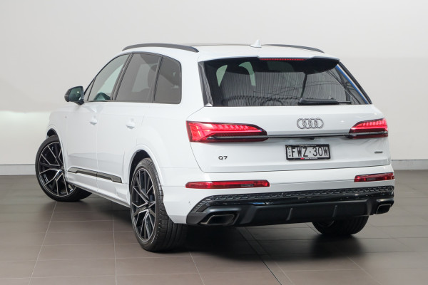 2026 MY25 Audi Q7 4M TDI 210kW S line SUV image 2