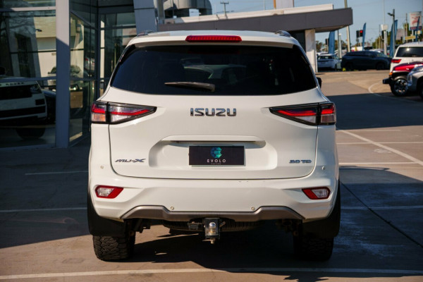 2022 Isuzu MU-X RJ LS-U SUV Image 3